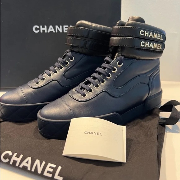 CHANEL HIGH TOP SNEAKERS 8.5 NEW $1200 WITH BOX AND DUST BAGS - Picture 1 of 6